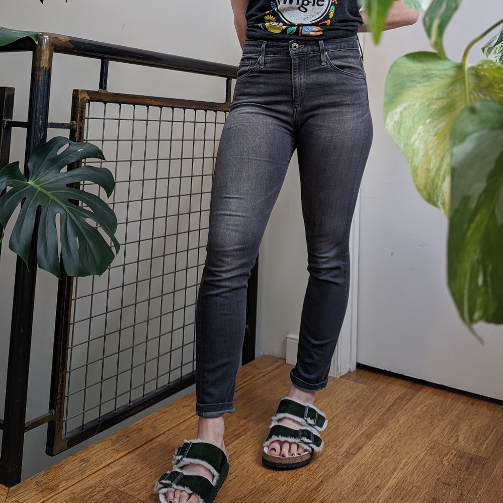 AG The Farrah Skinny high-rise jeans 26